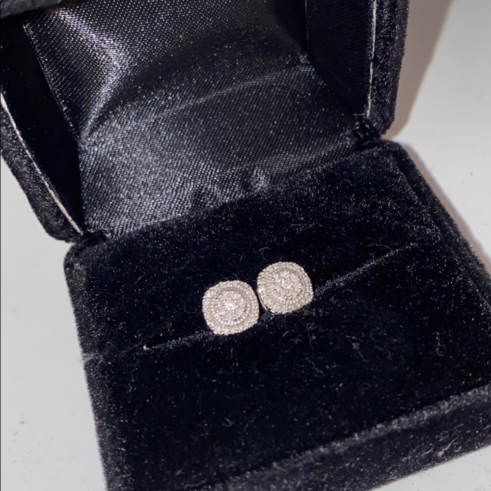 Diamond earrings
